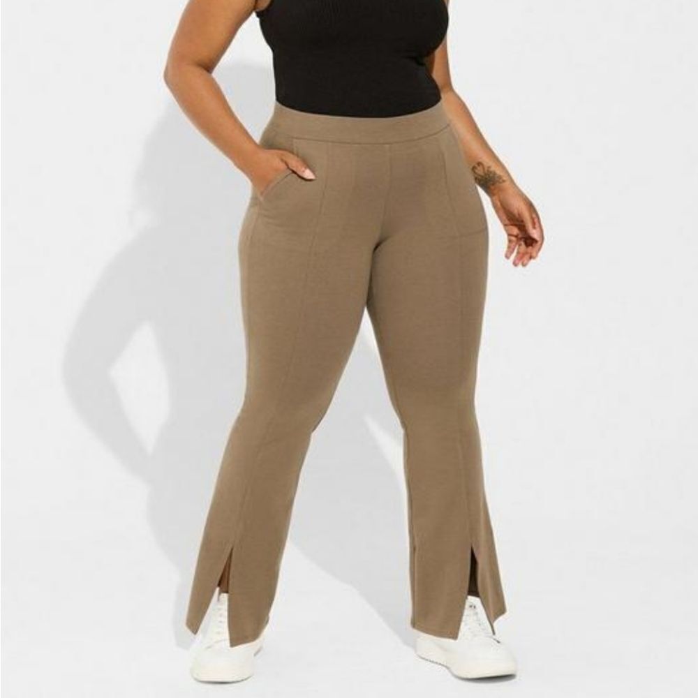 Torrid 4 full length signature waist front slit pocket leggings - New